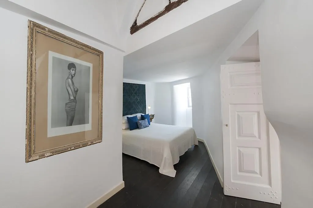 Alfama - St Estevao Viewpoint | Lisbon Cheese & Wine Apartments